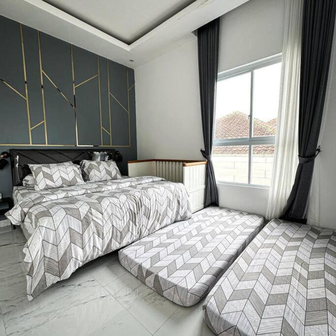 Villa 55 With Pool, Karaoke And Rooftop Bogor Exterior foto